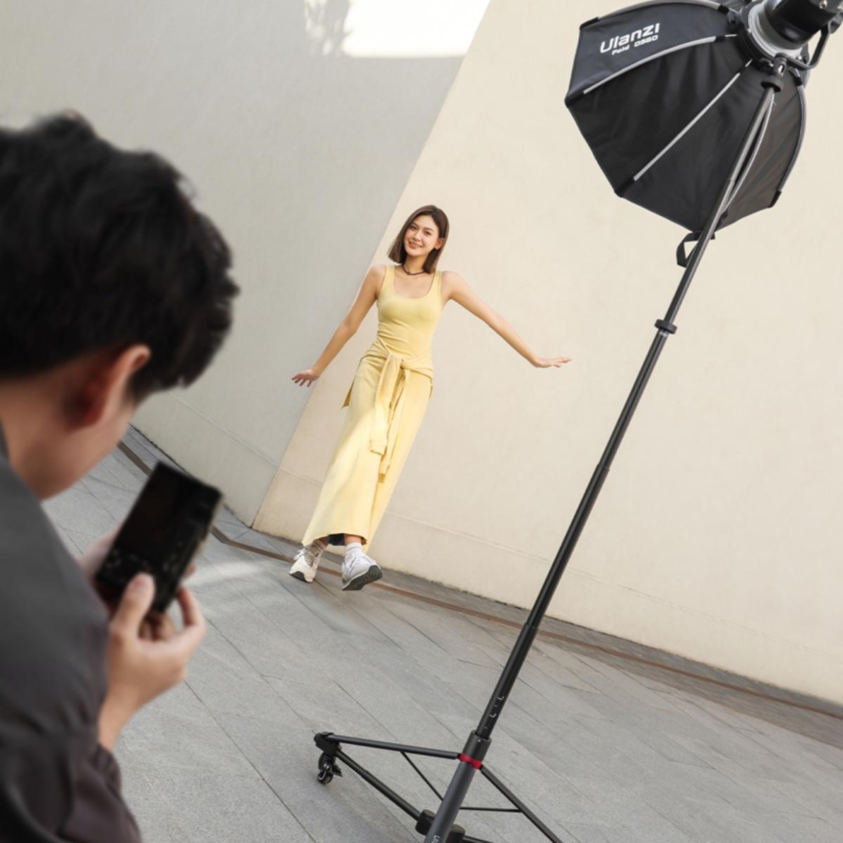 ULANZI - AT-05 2M偏心管燈架 - 黑色 | 雙鎖緊旋鈕 | 一鍵打開 | 48926001-T083 - Image 6