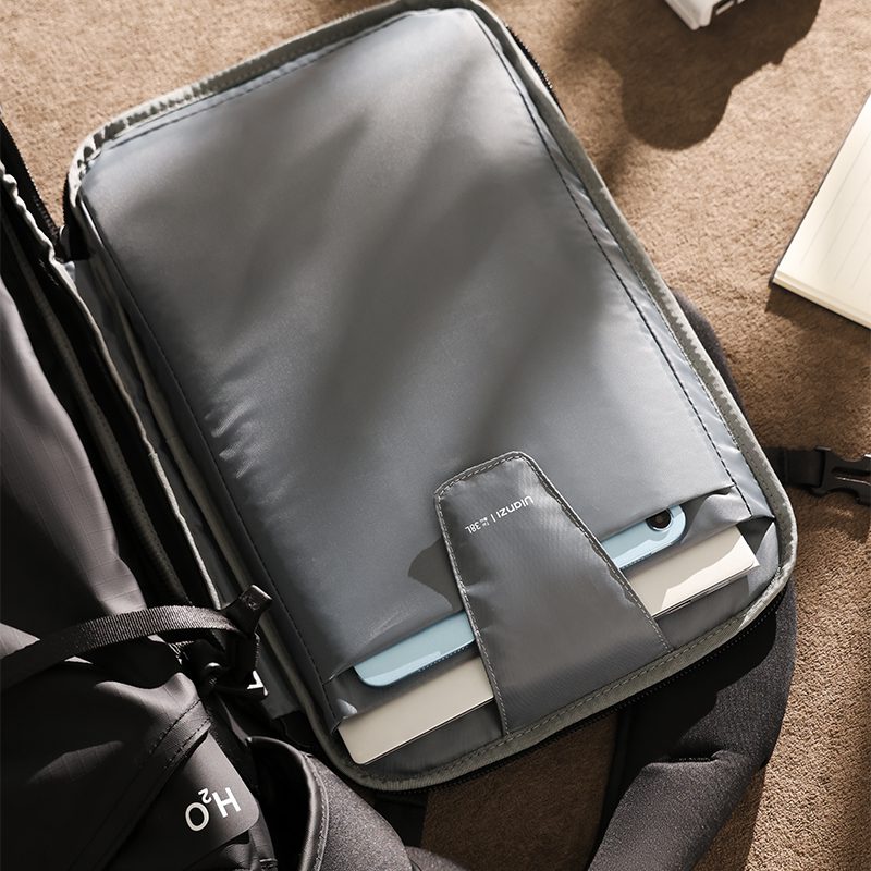 ULANZI - AB01 38L 大容量泰山户外雙肩攝影背包 | 可拆卸隔板 | 內建 Apple 官方授權 U-tag 定位器 | Apple Find My | EVA減壓散熱背板 | 51011001-B157 - Image 6