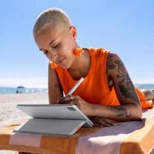 Logitech Flip Folio iPad 專用 可分離式 藍牙鍵盤保護套 淺灰色   適用於 iPad Pro 13 英吋 M4iPad Air 13 英吋 M2 和 M3 8211 920-013837