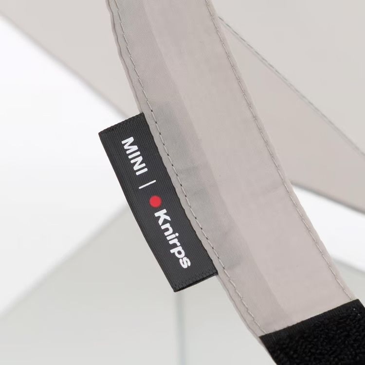 Knirps 8211 Knirps x MINI 德國紅點迷你手動折疊傘 海軍藍 100kmh抗風風洞測試 晴雨傘 168g 極輕量 展開直徑 94 cm 閉合長度 18 cm 高級鋼材 玻璃纖維